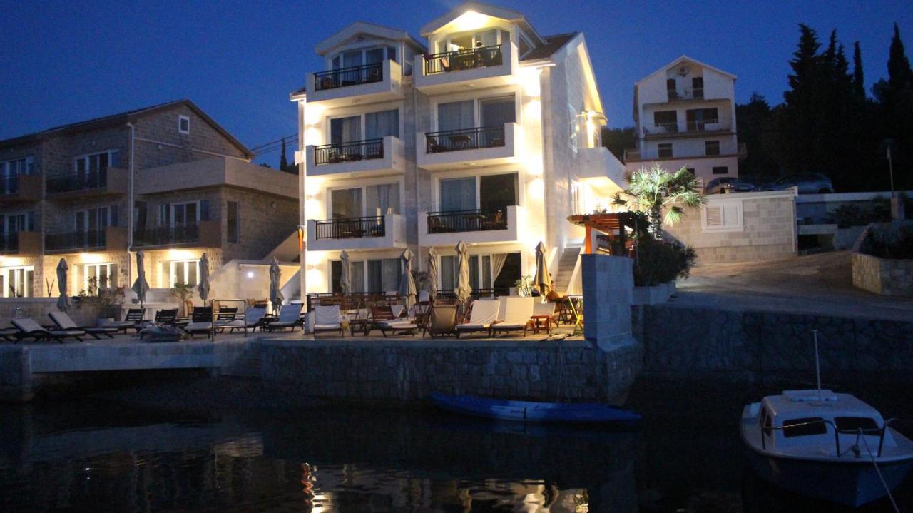 Apartments Harmonia Tivat Eksteriør bilde
