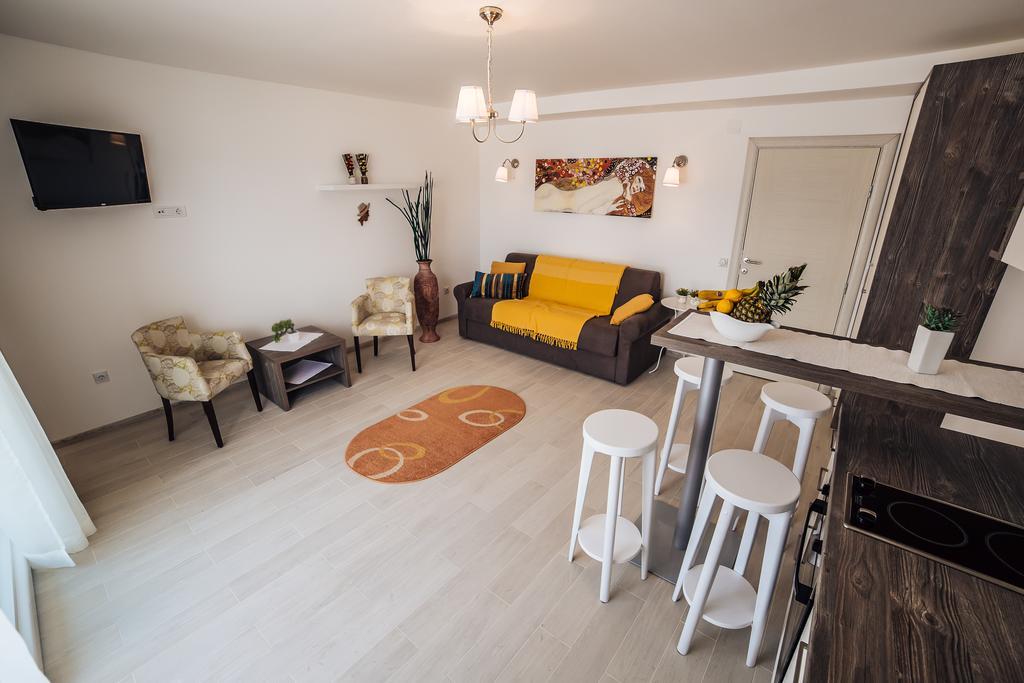 Apartments Harmonia Tivat Eksteriør bilde