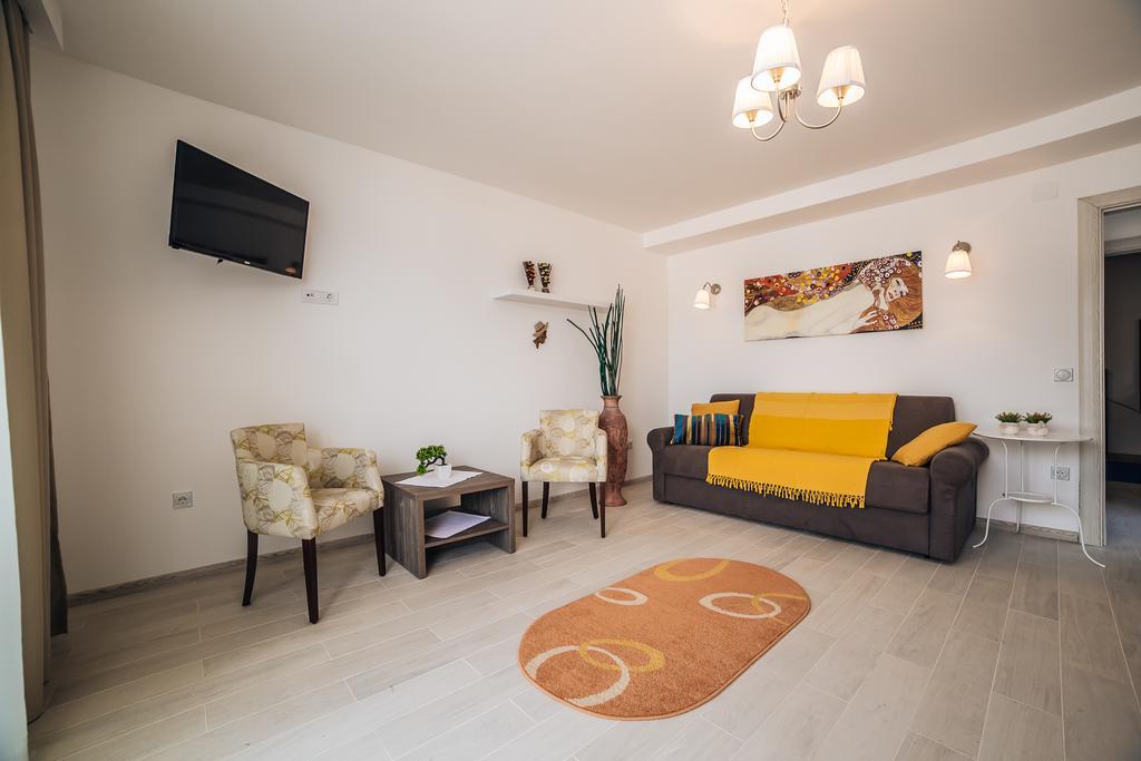 Apartments Harmonia Tivat Eksteriør bilde
