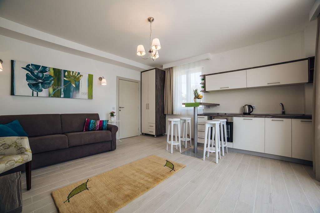 Apartments Harmonia Tivat Eksteriør bilde