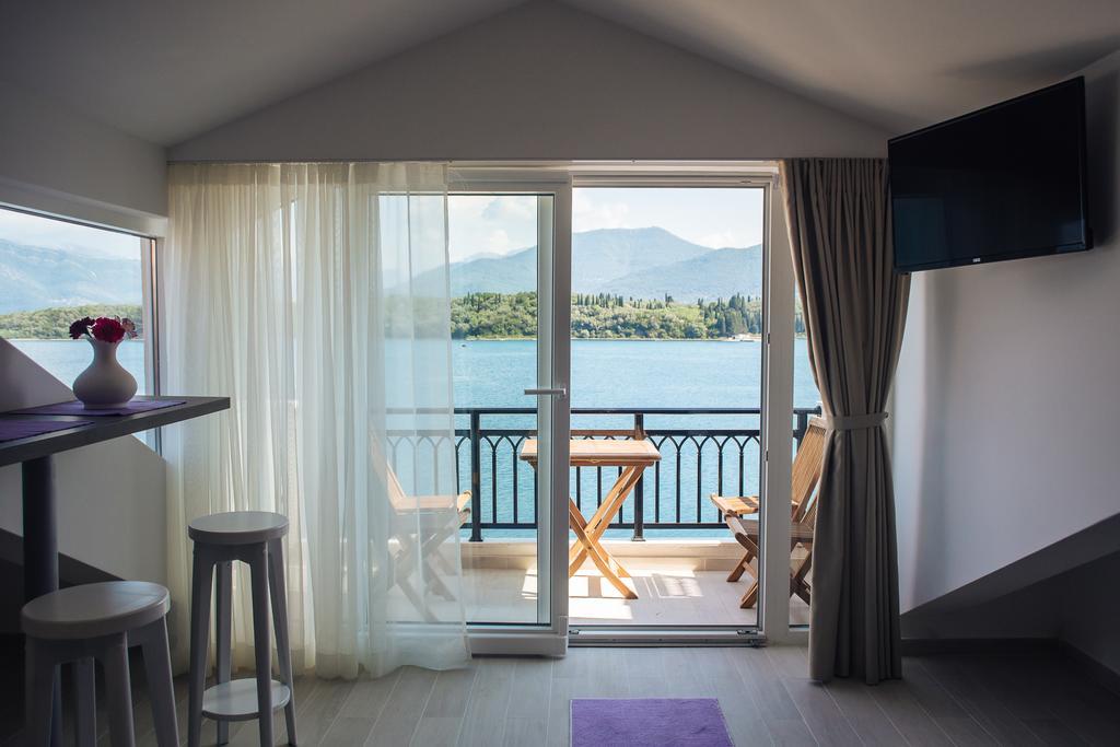 Apartments Harmonia Tivat Eksteriør bilde