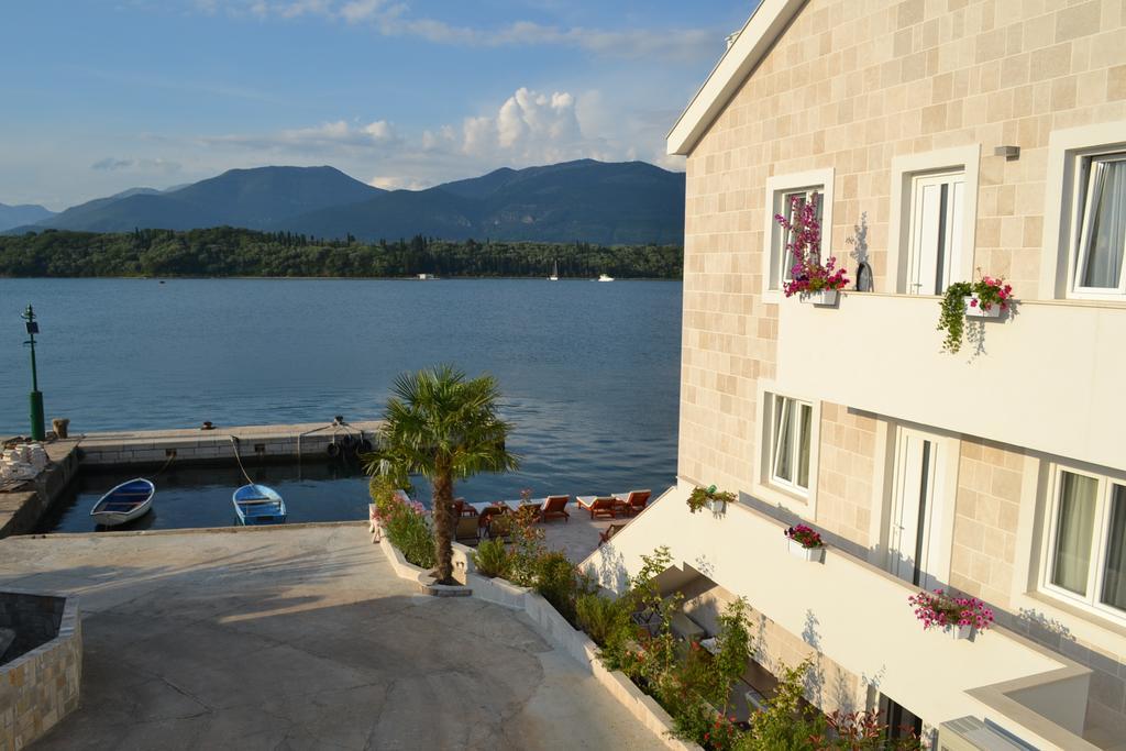 Apartments Harmonia Tivat Eksteriør bilde