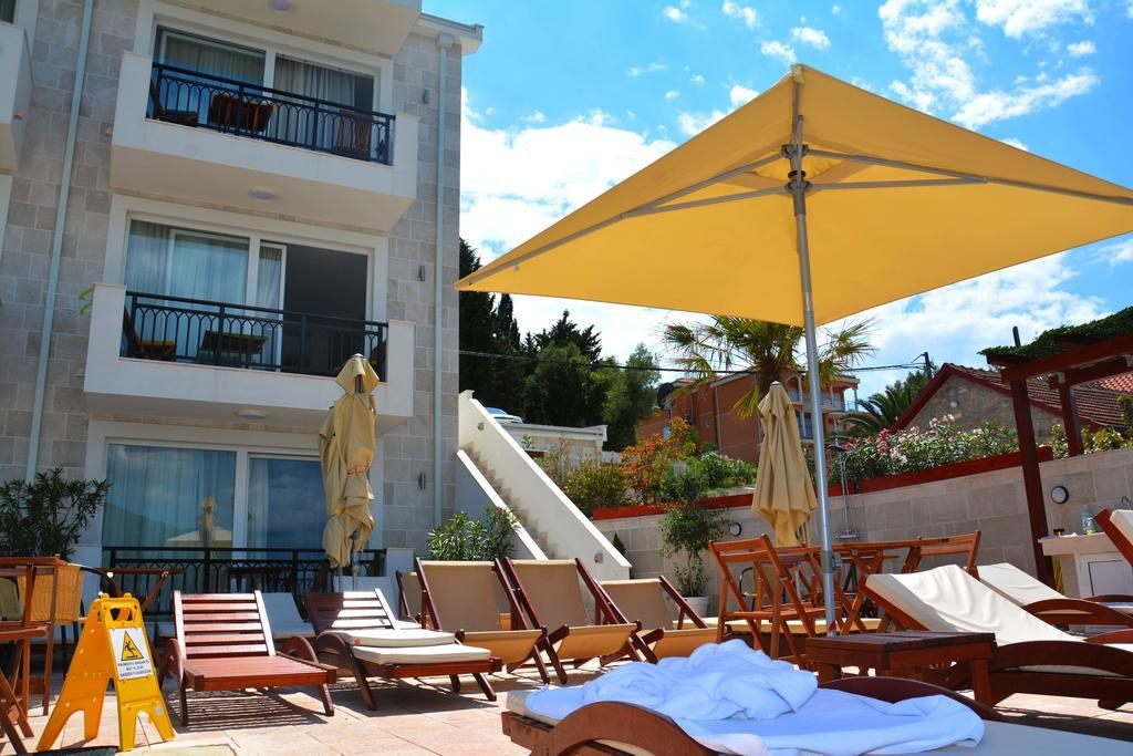 Apartments Harmonia Tivat Eksteriør bilde